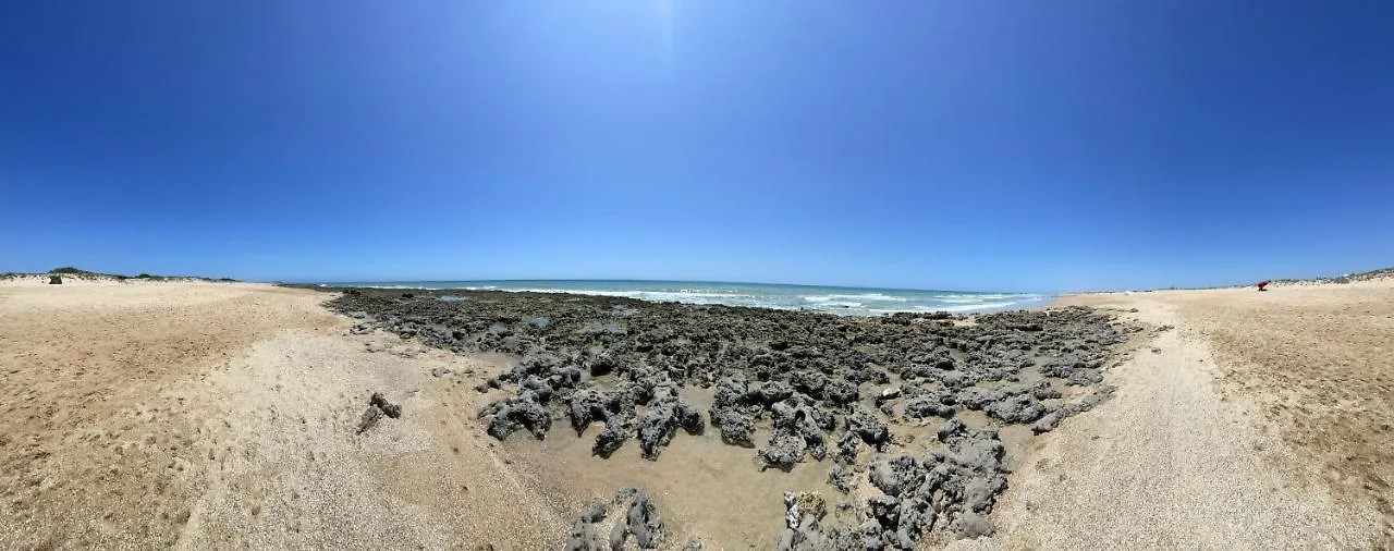 בית הארחה אל פלמאר 	Chozito De Paja A 300M. Playa Mangueta בית כפרי